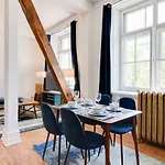 Old Montreal Loft - Near It All