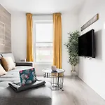 Apartments Near Montreal Olympic Park