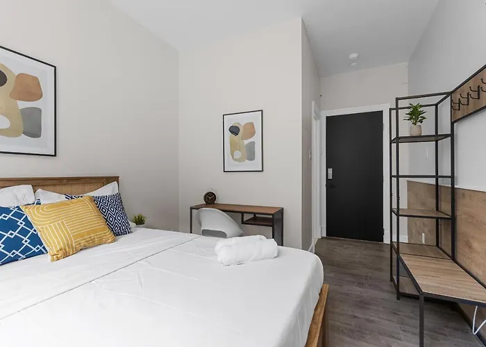 Le Sand & Stone Hotel