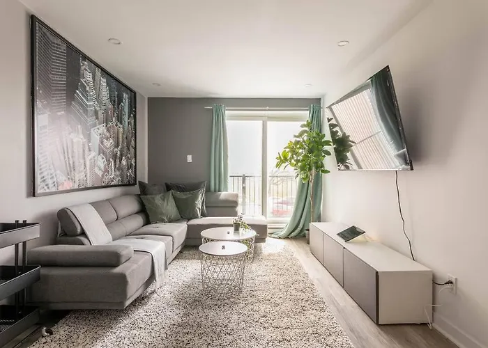 3Br City Escape In Stylish Apartment At Anjou