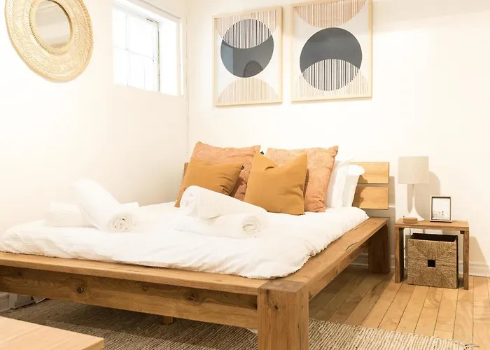 Beautiful Studio In Westmount Amazing Location