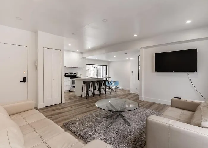 Spacious Three Bedrooms Apartment 01