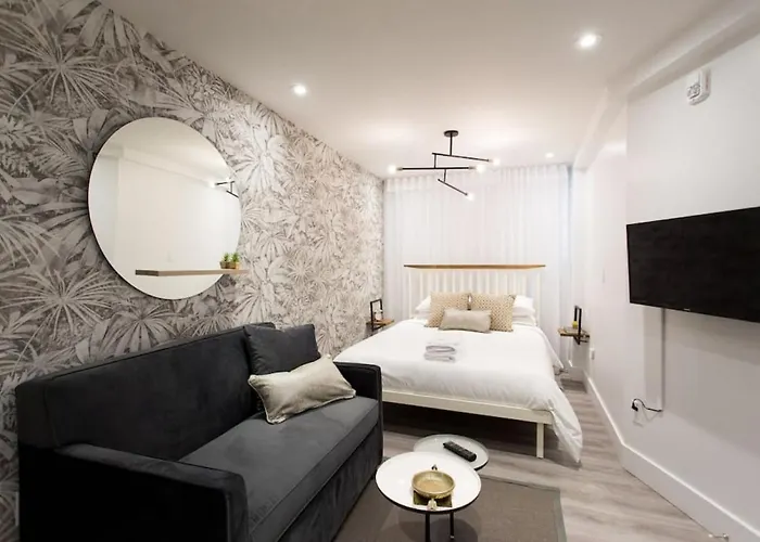 6768 - 102 Cozy And Fresh Mini Studio With Kitchen By Denstays