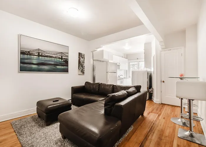 One Bedroom Apartment Near Frontenac Metro 2159-05