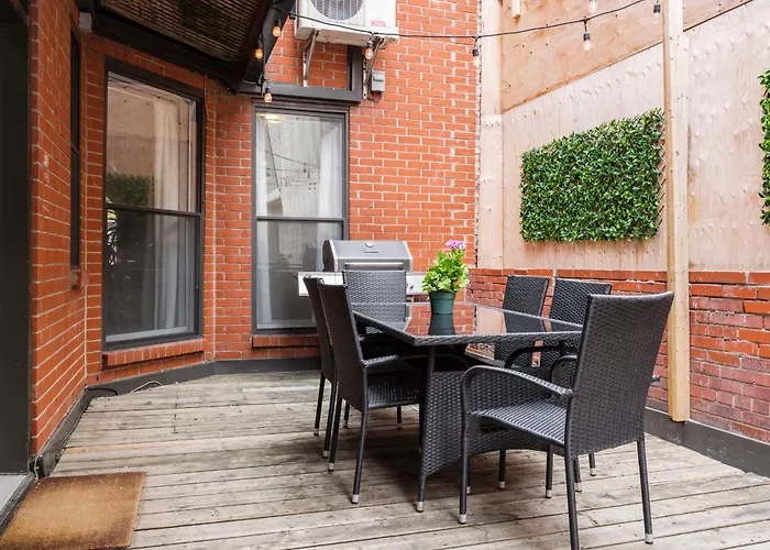 Mtlvacationrentals -The Chic Laurier