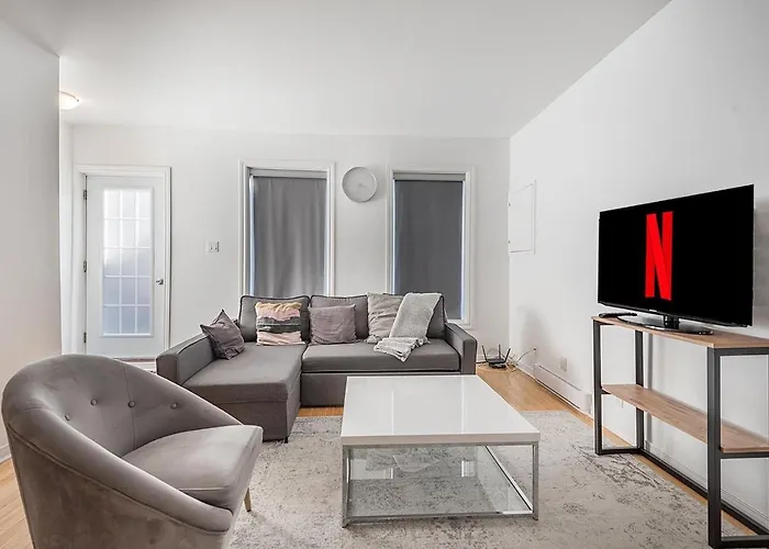 Aaa Location Condo & Free Parking