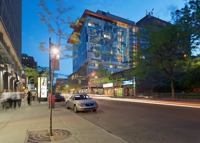 The Magenta Downtown Mtl