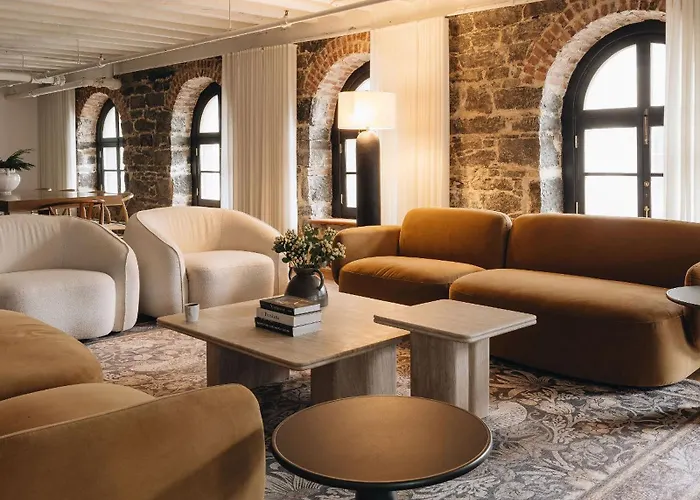Saint Sulpice Lofts By Bakan - Old Montreal