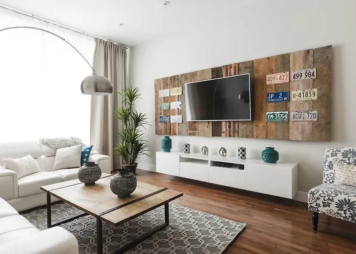 Mtlvacationrentals - The Fabfour