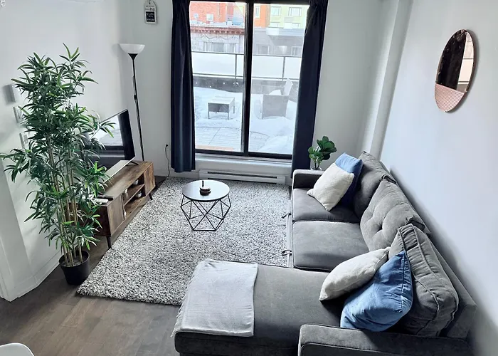 Condo In The Heart Of Downtown Montreal