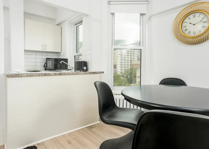 Lovely 4Br In Milton Park By Sonder