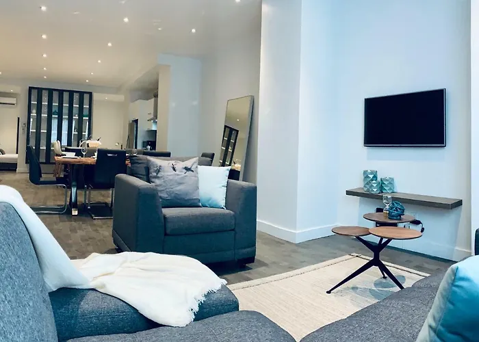 Sunny Apartment Fully Renovated In Saint Denis St