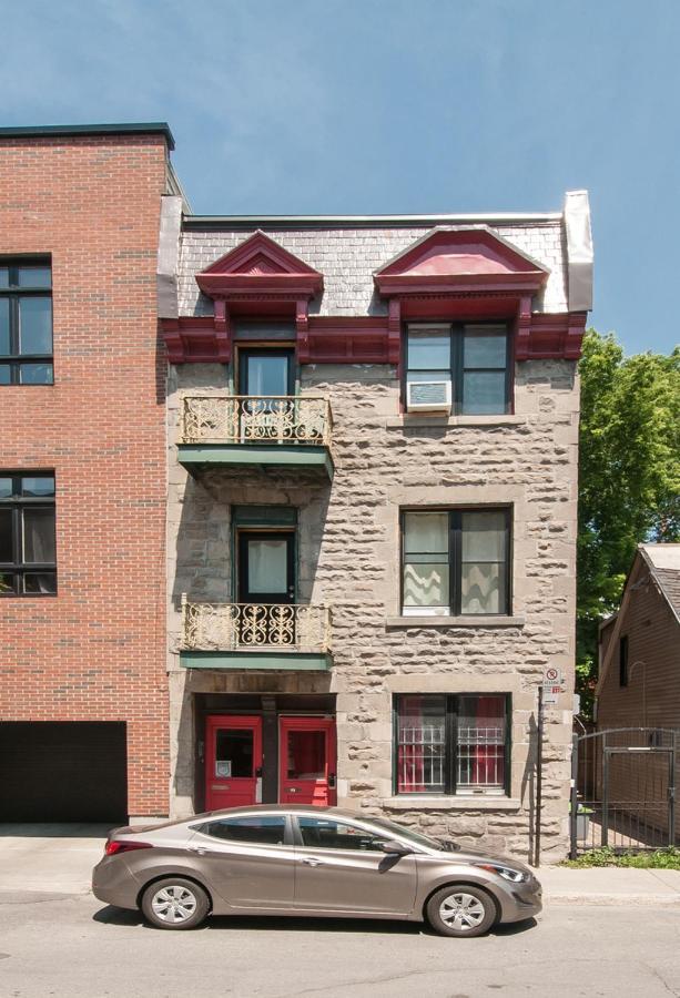100 Meters To Subway - Montcalm Apartment Montreal