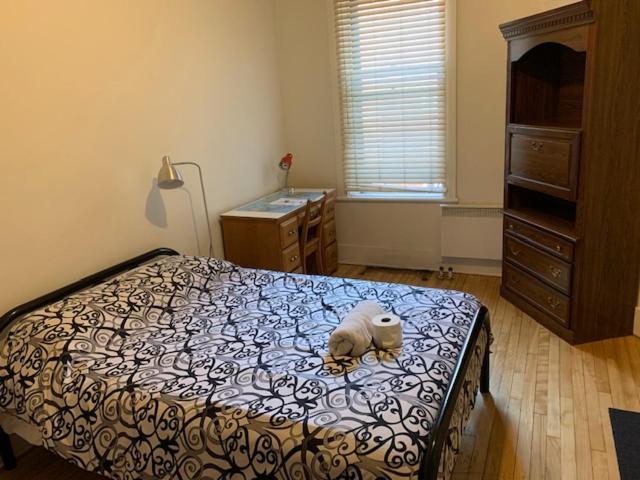 Bedroom In Shared Hostel Montreal