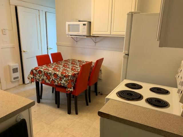 Bedroom In Shared *