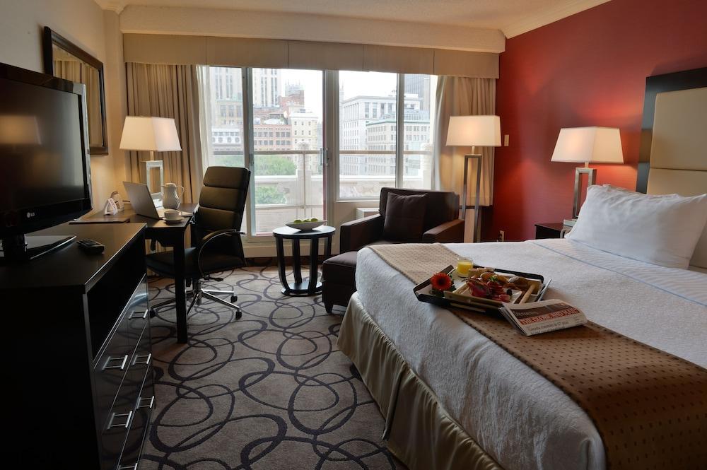 Hotel Centre Downtown By Ihg Montreal