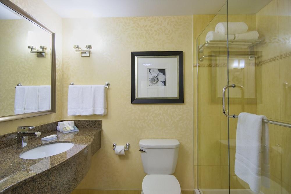 Hotel Hilton Garden Centre-ville 4*