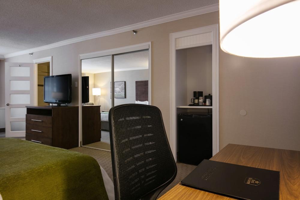 Western Ville-marie & Hotel 4*