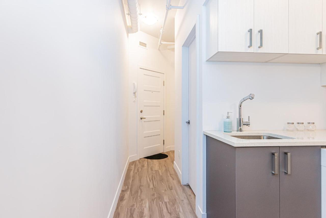 St Hubert - Corporate Relocation * Montreal