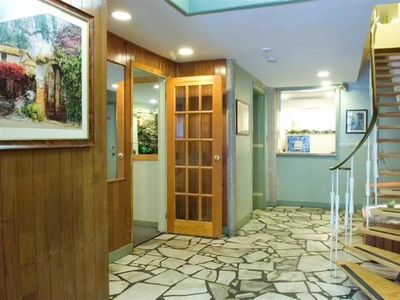 La Du Voyageur Hotel Montreal