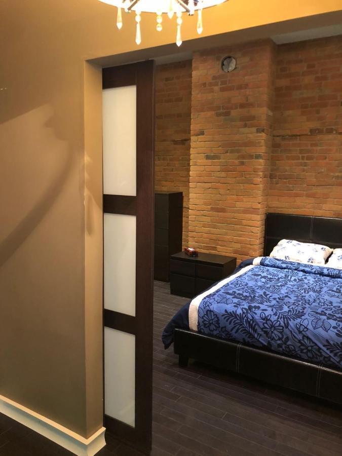 1220 Rue Saint-marc Apartment