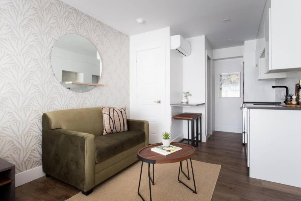 Apartment Wonderful In Little Italy With Full Bath By Den