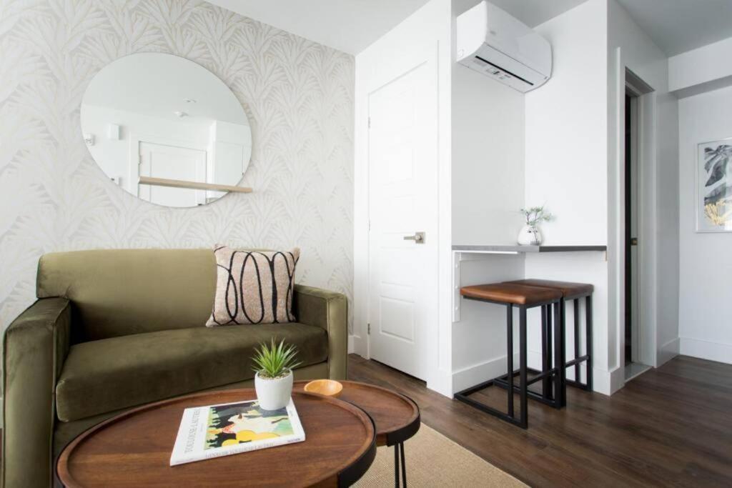 Wonderful In Little Italy With Full Bath By Den Apartment