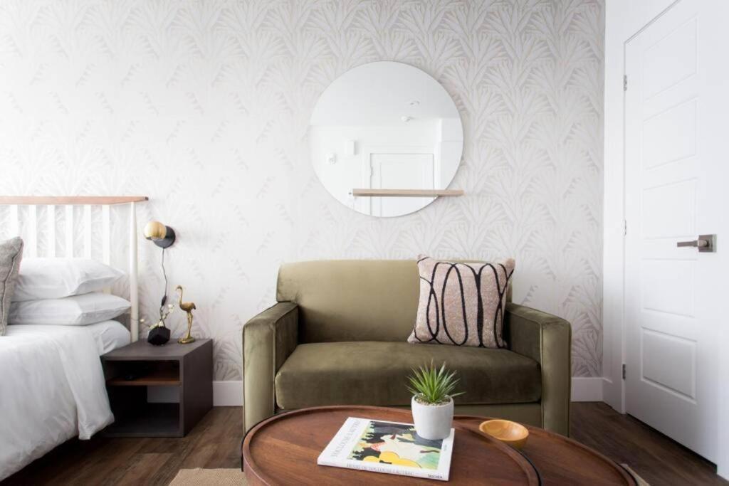 Apartment Wonderful In Little Italy With Full Bath By Den *
