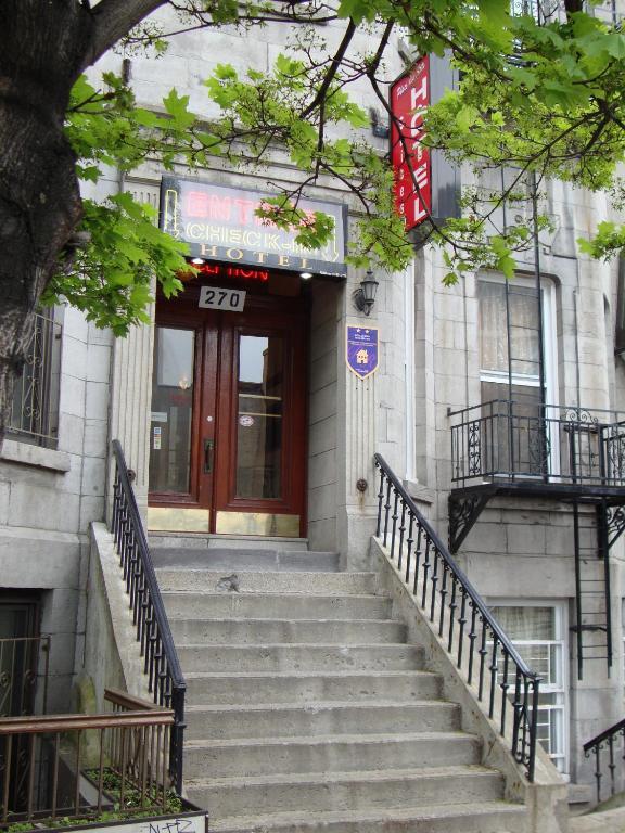 Hotel & Suites Place Des Arts Hotel 2*