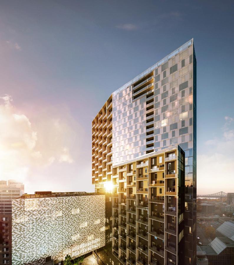 Humaniti Montreal, Autograph Collection 4* Montreal