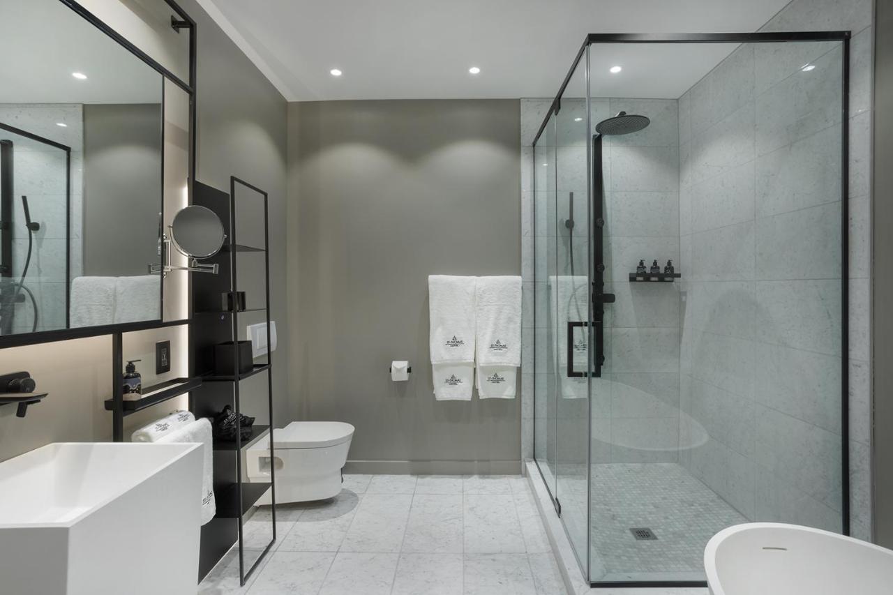St.thomas Hotel Montreal