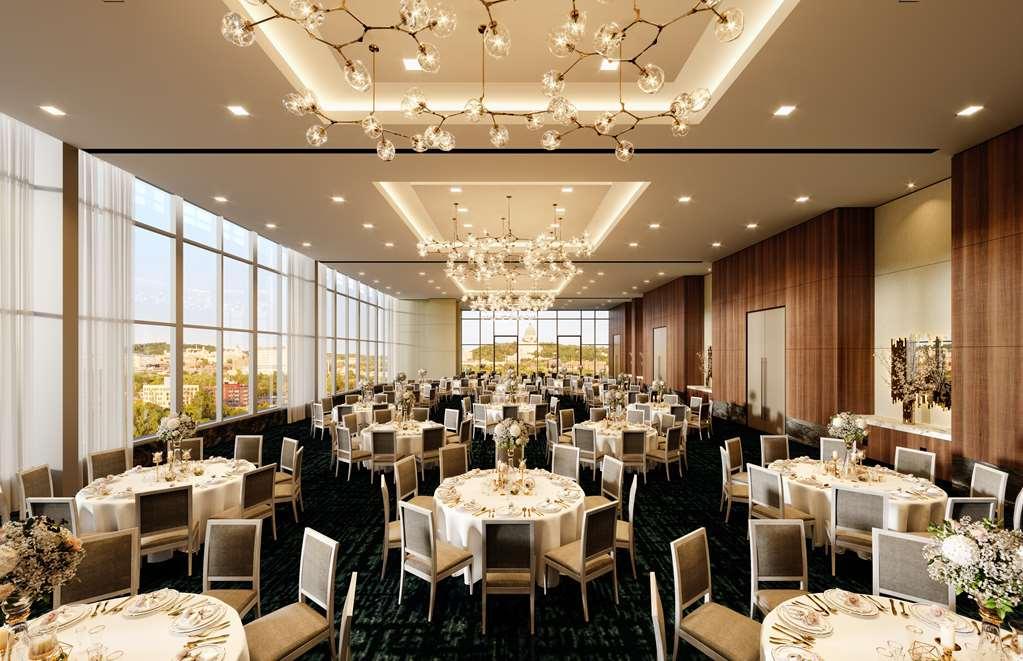Hotel Hilton Garden Midtown, Quebec, Canada 4*