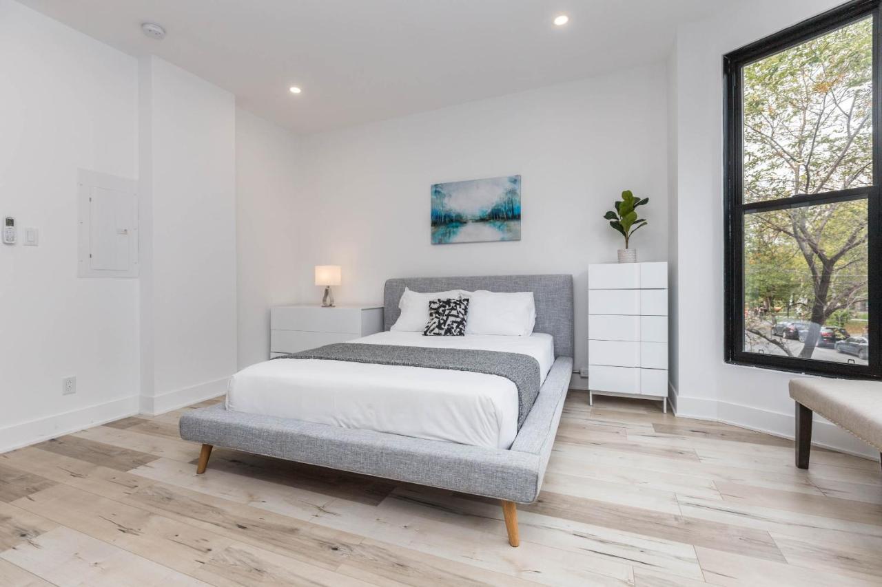 Apartment Lofts Du Parc Lahaie Montreal