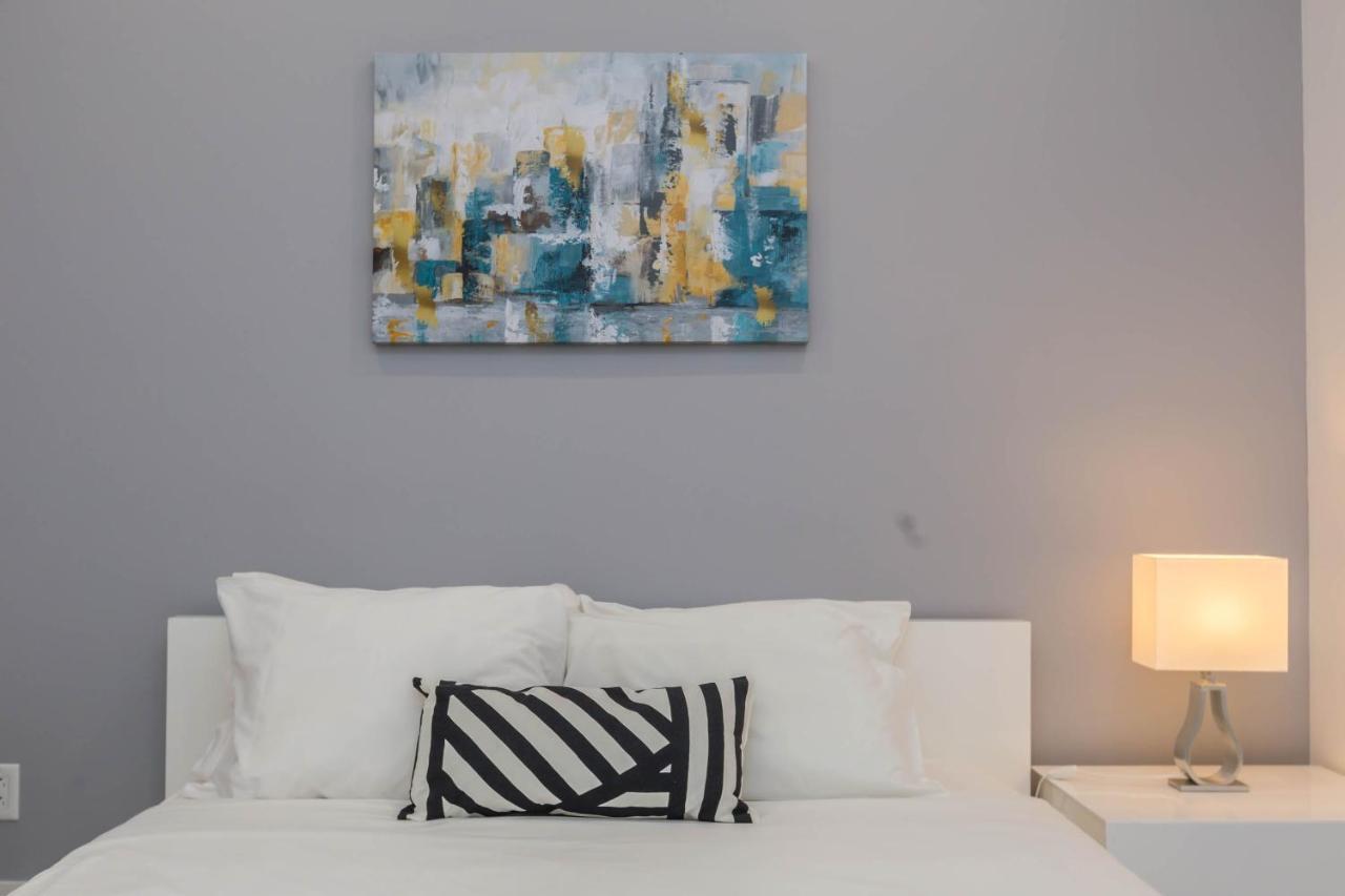 Apartment Lofts Du Parc Lahaie Montreal