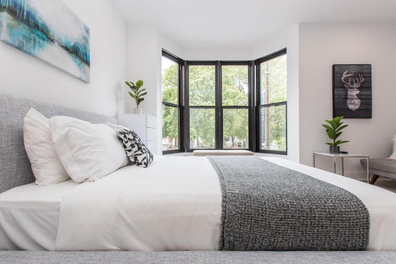 Apartment Lofts Du Parc Lahaie Montreal