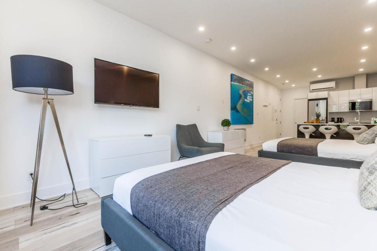 Apartment Lofts Du Parc Lahaie Montreal