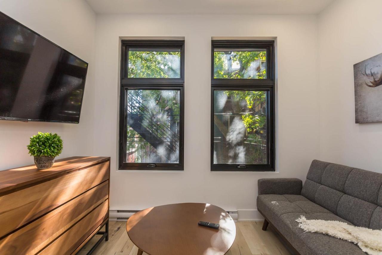 Apartment Lofts Du Parc Lahaie Montreal