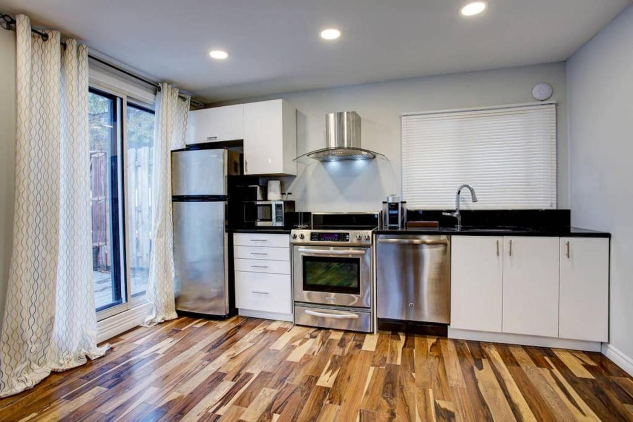 Stella Stays Brilliant 2 Floor Downtown Mtl Parking Holiday home