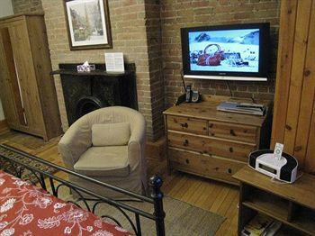 Bed & Breakfast Gite University Bed And Breakfast Montreal