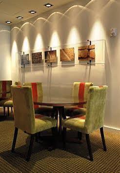 By Marriott Westmount Montreal
