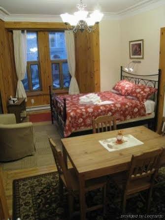 Gite University Bed And Breakfast Bed & Breakfast Montreal