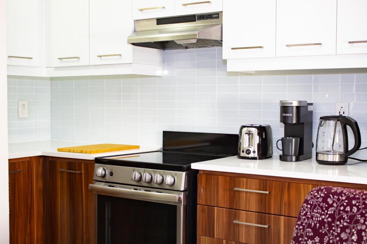 Shiny Spacious With Perfect View In Crescent Montreal