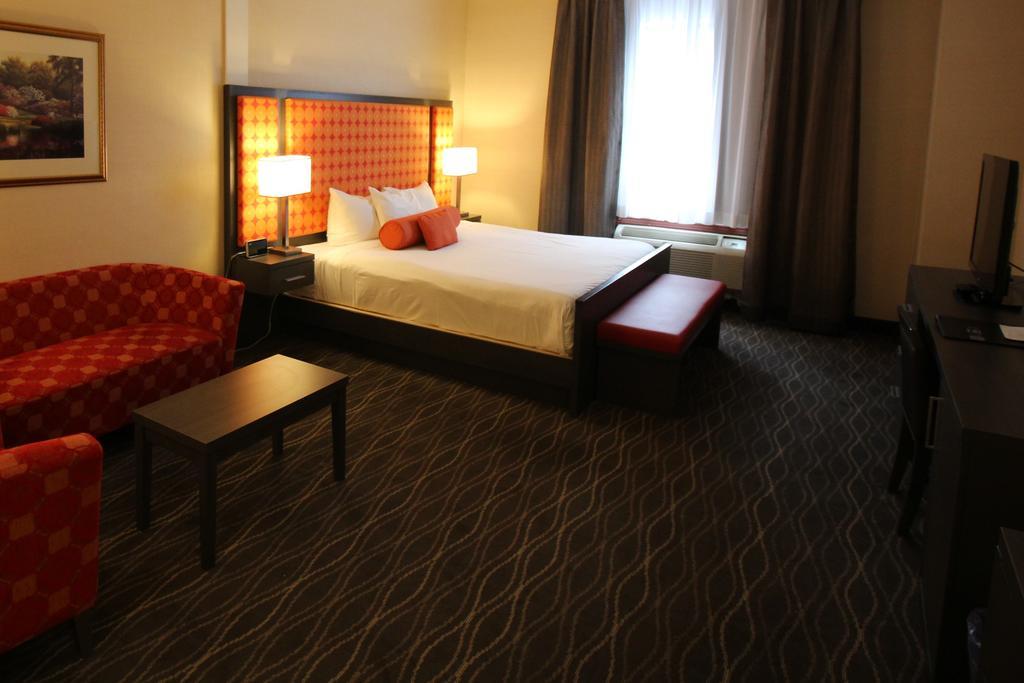 Chrome Centre-ville Hotel