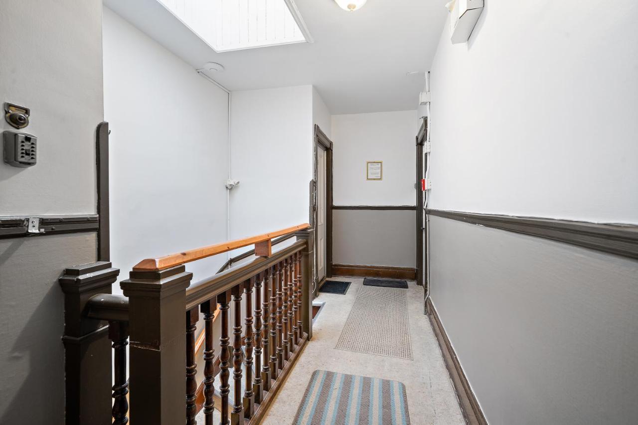 Apartment Old Port By Restavio Montreal