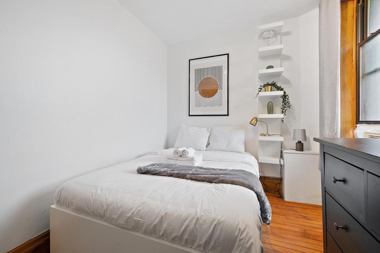 Apartment Old Port By Restavio Montreal
