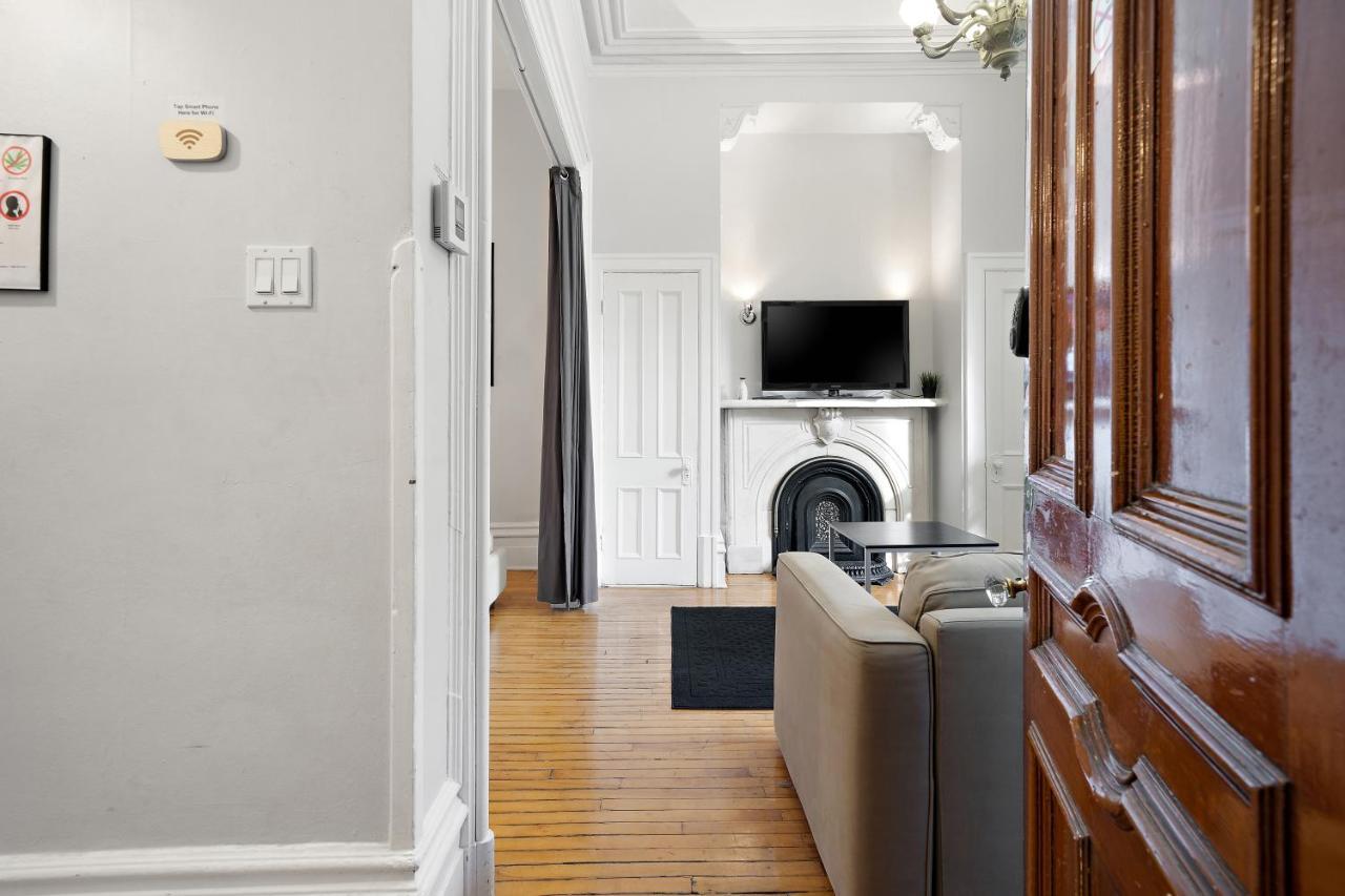 Apartment Old Port By Restavio Montreal