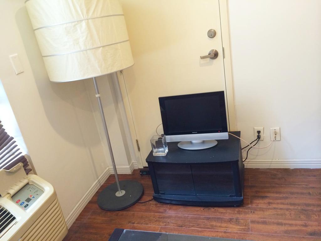 La Renaissance Dorchester Apartment Montreal