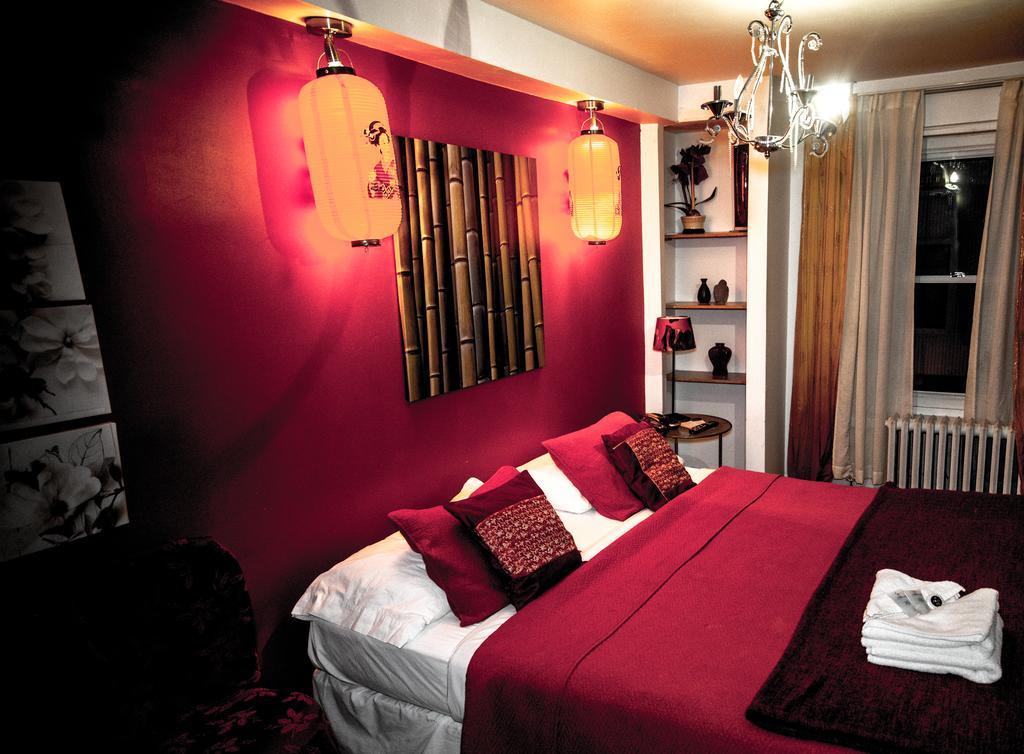 Celebrities Hotel