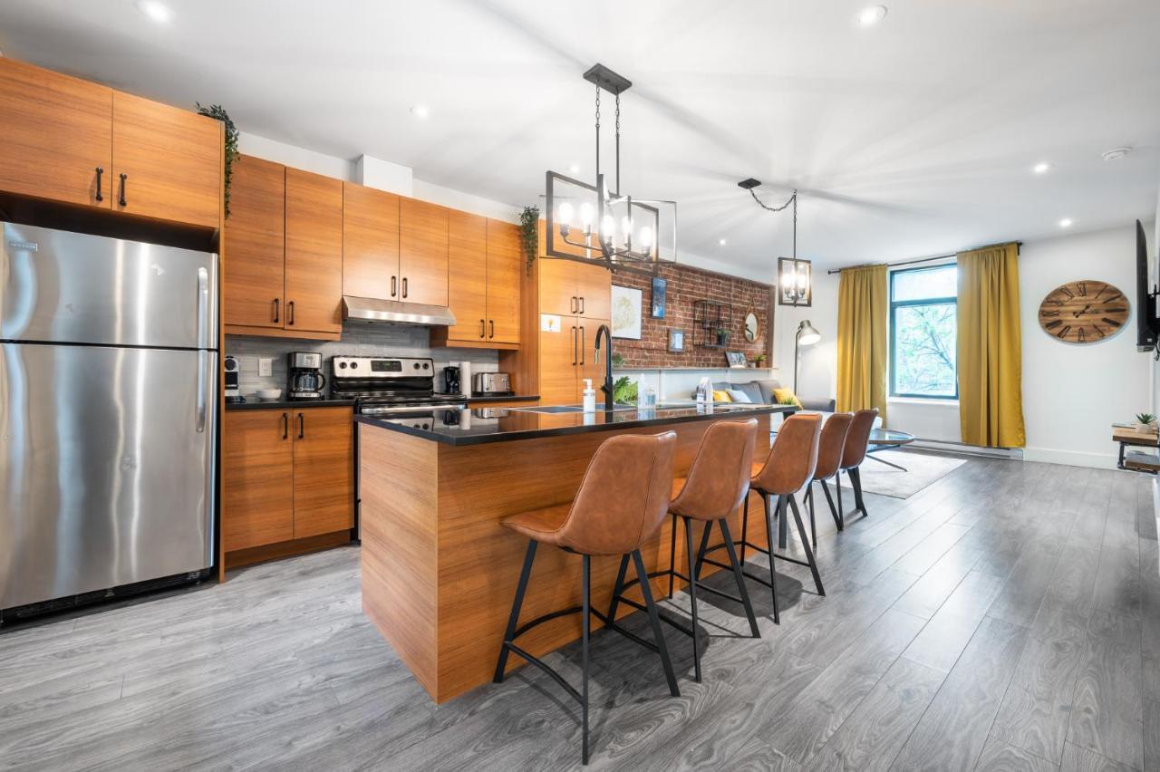 Apartment Styled 2 Bedroom On St-denis Street *