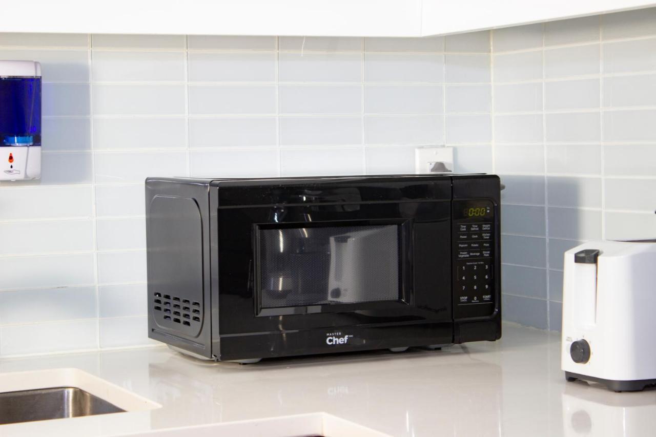 Shiny Spacious With Perfect View In Crescent Apartment *